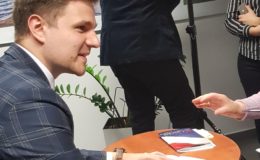 Wieczór z poezją Roberta Gontarza