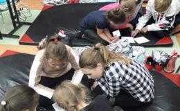 „Znajdźmy wspólny język” – Noc Bibliotek w SP 2