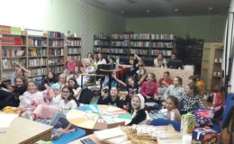 „Znajdźmy wspólny język” – Noc Bibliotek w SP 2