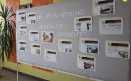 Obchody XIX Dnia Papieskiego w Szkole Podstawowej nr 2 w Działdowie [zdjęcia]