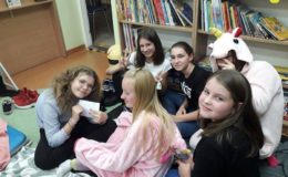 „Znajdźmy wspólny język” – Noc Bibliotek w SP 2