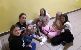„Znajdźmy wspólny język” – Noc Bibliotek w SP 2