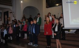 Dzień Papieski z Zespołem Szkół nr 2 – program artystyczny w wykonaniu dzieci i młodzieży