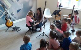 Krasnoludki z Przedszkola nr 3 w krainie muzyki [zdjęcia]