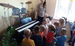 Krasnoludki z Przedszkola nr 3 w krainie muzyki