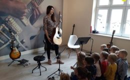 Krasnoludki z Przedszkola nr 3 w krainie muzyki