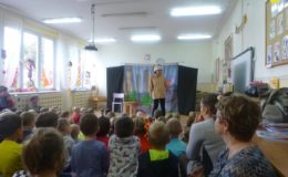 Do przedszkolaków zawitał teatr Duet