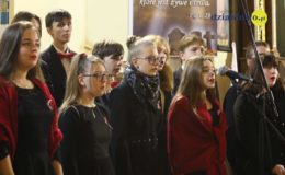 Razem śpiewaliśmy pieśni patriotyczne