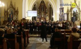 Razem śpiewaliśmy pieśni patriotyczne