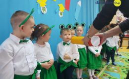 Żabki w gronie przedszkolaków