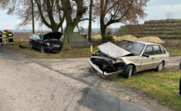 Zderzenie dwóch aut
