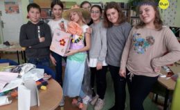 Pokaz mody ekologicznej w Szkole Podstawowej nr 2