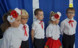 Akademia w Przedszkolu nr 1 z okazji Święta Niepodległości [zdjęcia, film]