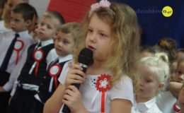 Dzieci z Przedszkola nr 3 w Działdowie na Święto Niepodległości