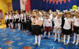 Dzieci z Przedszkola nr 3 w Działdowie na Święto Niepodległości