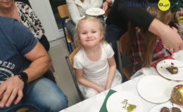 Przedstawienie świąteczne „Zmartwienie Śnieżynek” w Przedszkolu nr 4
