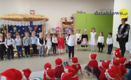 „Christmas Time” – konkurs recytatorsko-wokalny w Przedszkolu nr 4