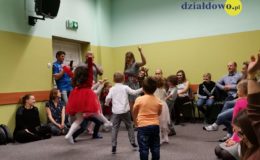 Brzdące na świątecznym spotkaniu z Mikołajem