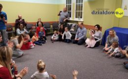 Brzdące na świątecznym spotkaniu z Mikołajem