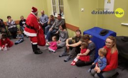 Brzdące na świątecznym spotkaniu z Mikołajem