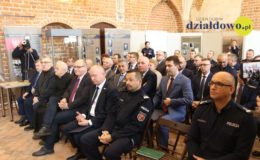 Odprawa roczna oraz przekazanie radiowozów dla działdowskich policjantów