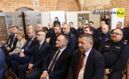 Odprawa roczna oraz przekazanie radiowozów dla działdowskich policjantów