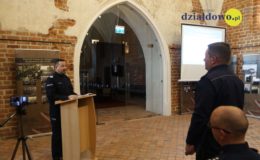 Odprawa roczna oraz przekazanie radiowozów dla działdowskich policjantów