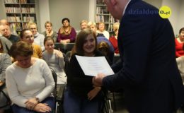 Nagrody dla miłośników książek, podsumowanie działalności biblioteki i występ „Tymczasowo zakręconych”
