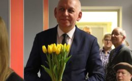 Nagrody dla miłośników książek, podsumowanie działalności biblioteki i występ „Tymczasowo zakręconych”