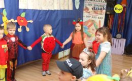 Tańczące witaminki – bal karnawałowy w Jedynce