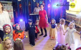 Tańczące witaminki – bal karnawałowy w Jedynce
