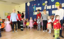 Tańczące witaminki – bal karnawałowy w Jedynce