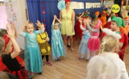 Tańczące witaminki – bal karnawałowy w Jedynce