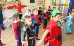 Tańczące witaminki – bal karnawałowy w Jedynce