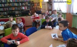 Uroczyste pasowanie uczniów na czytelnika w Szkole Podstawowej nr 2
