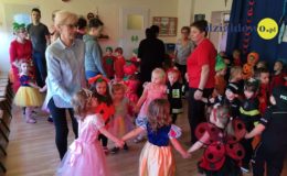 Tańczące witaminki – bal karnawałowy w Jedynce