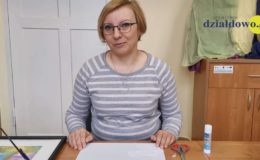 Wiosenna abstrakcja, czyli malowanie na firanie