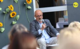 Promocja książki: „7 lat Powiatowych Wieczorów z Poezją”