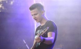 Basista z Działdowa Patryk Szymański bierze udział w międzynarodowym projekcie muzycznym
