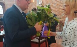 Jednogłośne absolutorium dla burmistrza Grzegorza Mrowińskiego