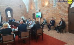 Jednogłośne absolutorium dla burmistrza Grzegorza Mrowińskiego