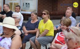 Było dużo ciętego dowcipu, ironicznych puent i nieco refleksji nad życiem