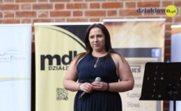 Było dużo ciętego dowcipu, ironicznych puent i nieco refleksji nad życiem