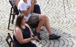 Było dużo ciętego dowcipu, ironicznych puent i nieco refleksji nad życiem