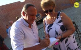 Było dużo ciętego dowcipu, ironicznych puent i nieco refleksji nad życiem