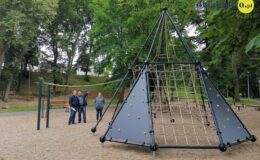 Dzieci mogą się bawić, a starsi mogą czytać książki. Zapraszamy do rewitalizacyjnego paku HDK w Działdowie