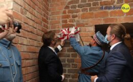 Pamiątkowa tablica od Prezydenta już w naszym muzeum