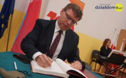 Wojewoda Artur Chojecki odebrał honorowy tytuł: „Osobowość Powiatu Działdowskiego”