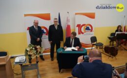 Wojewoda Artur Chojecki odebrał honorowy tytuł: „Osobowość Powiatu Działdowskiego”