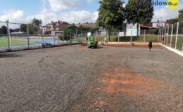 Trwa modernizacja kortów do tenisa ziemnego